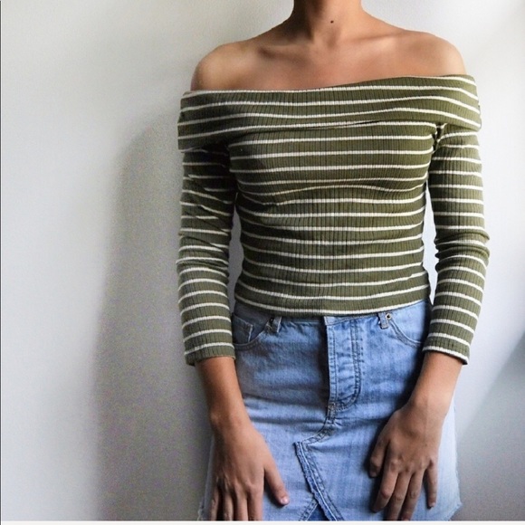 (boutique) NWT green striped ribbed crop top - Picture 2 of 5